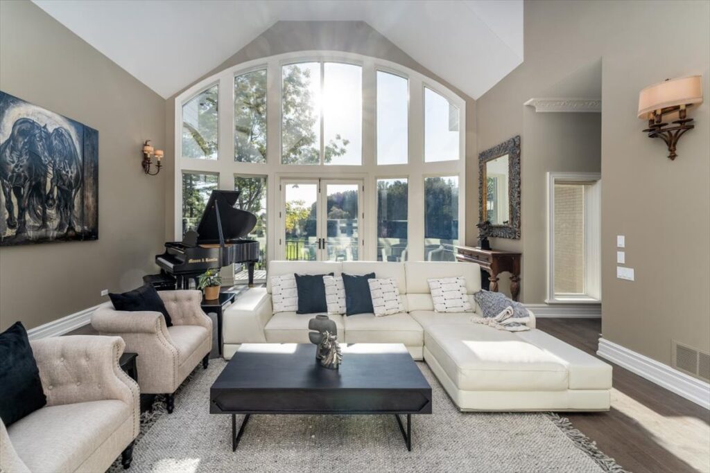 14-family room 2